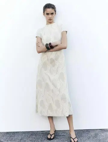 새상품 ZARA 텍스처 원피스