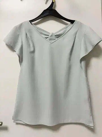 JUSGLITTY 블라우스 상의 V넥 리본 블라우스