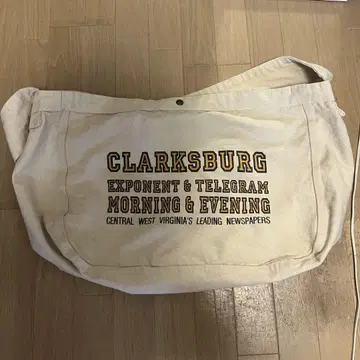 CLARKSBURG 메신저 백 베이지