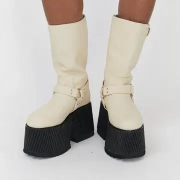 PAMEO POSE 파메오 포즈 Gravity Boots 통굽 부츠