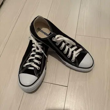 CONVERSE 블랙 로우컷 스니커즈