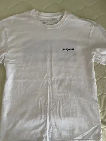 patagonia 화이트 티셔츠 S 사이즈