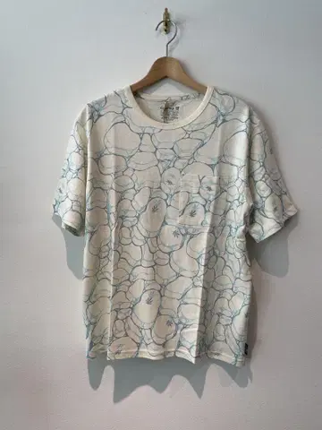 WIDE FITS POCKET TEE