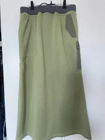 PATY OAR's 올리브 그린 롱 스커트