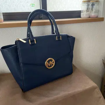 MICHAEL KORS 네이비 핸드백
