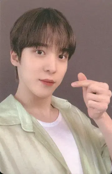 ATEEZ YUN HO Cafe BomBom