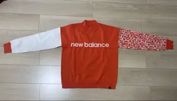New Balance 모크넥 스웨터