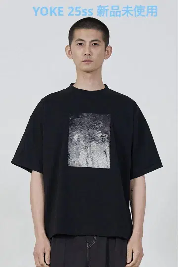 YOKE EMBROIDERY T셔츠 by TARO MIZUTANI