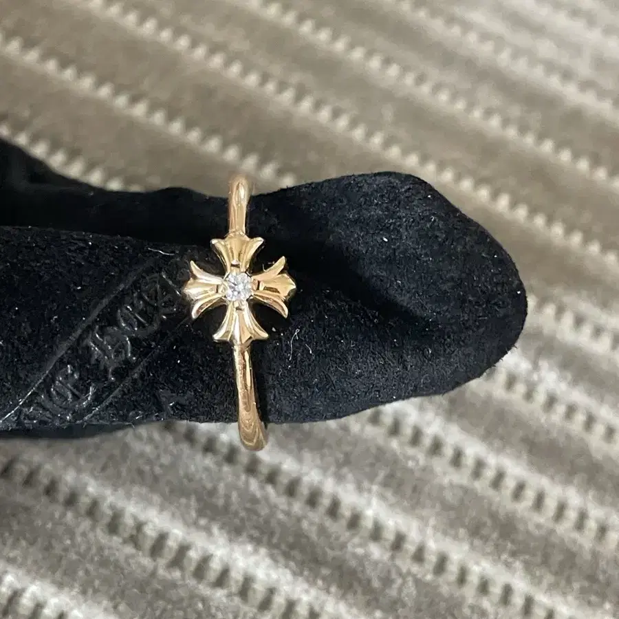 アクセサリー CHROME HEARTS TINY PLUS DIA RING 4LINK CHROME HEARTS TINY PLUS DIA RING 4LINK - メルカリ