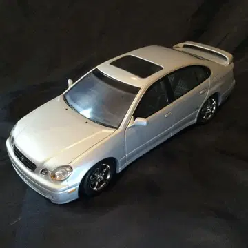 TOYOTA ARISTO V300 JZS16형 1/18 AUTO art
