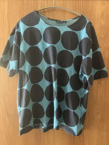 marimekko 물방울 패턴의 귀여운 반팔 티셔츠 S