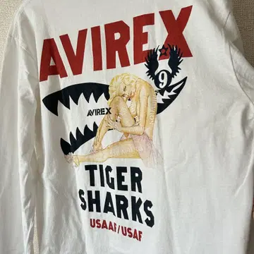 AVIREX 롱T | TIGERSHARKS | 백 프린트 핀업걸