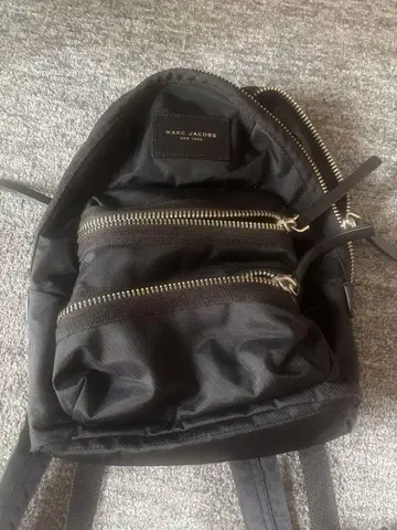 MARC JACOBS 블랙 럭색 백팩