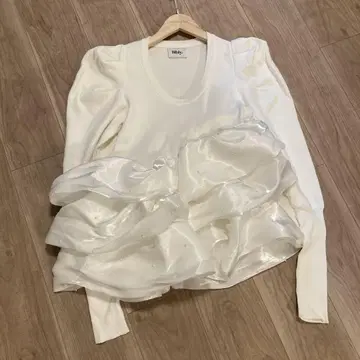 [미사용 새상품] bibiy AMELIE PEPURAMU KNIT