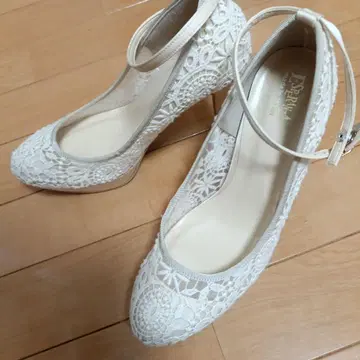 [ Esperanza ] 아이보리 레이스 하이힐 펌프스
