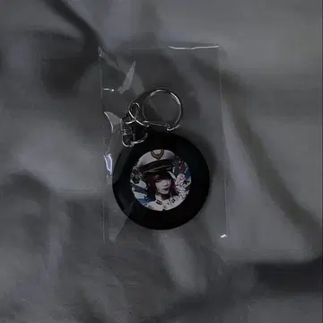 머큐로 아이자키 유우리 레코드 키링