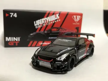 MINI GT ADVAN LIBERTY WALK GT-R R35 1/64
