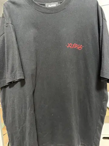 XLARGE 블랙 티셔츠