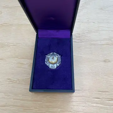 서일본여객철도주식회사 공적상 배지