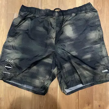 SOPH. fcrb 블랙 카모플라주 숏팬츠