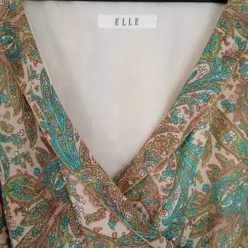 ELLE 페이즐리 무늬 슬리브리스 원피스 드레스