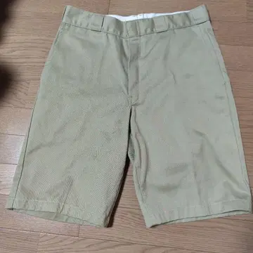 Dickies 베이지 숏팬츠 w34