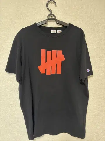 Champion x UNDEFEATED 블랙 티셔츠 L