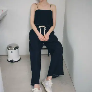 네이비 뷔스티에