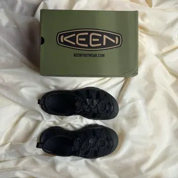 KEEN 여성용 샌들 23.5cm 블랙