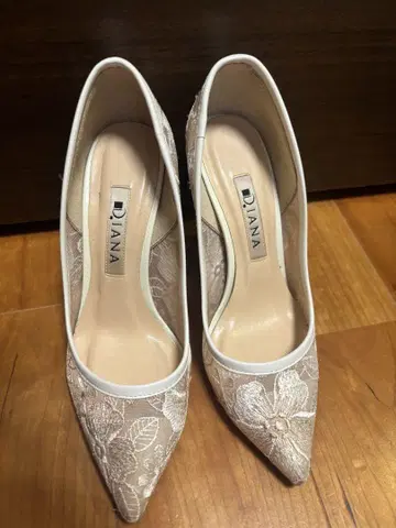 DIANA 꽃무늬 자수 하이힐 21cm 상태 양호