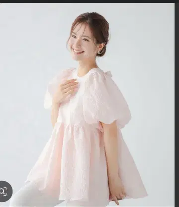 fitmore 백리본 볼륨 슬리브 자카드 상의 핑크