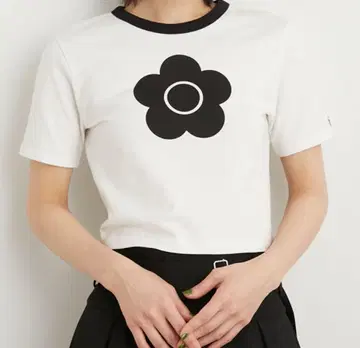 [LILY BROWN x MARY QUANT] 바리에이션 크롭 T셔츠