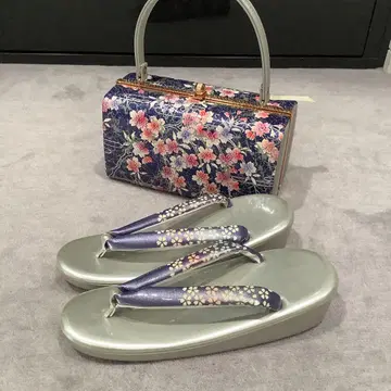일본 의류용 핸드백 꽃무늬 네이비