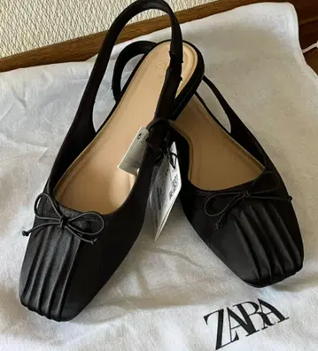 택 포함 새상품 ZARA 백 스트랩 발레 슈즈 샌들 38
