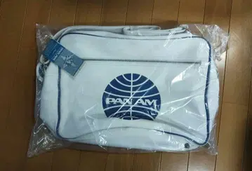 PAN AM 빵 숄더백 화이트 컬러
