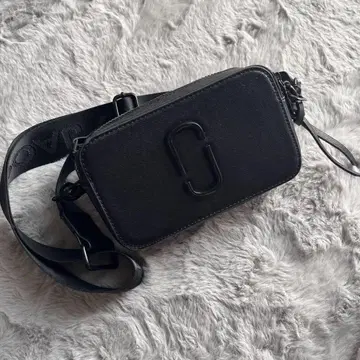 MARC JACOBS 올블랙