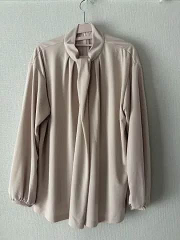 LOUNIE 루니 벌룬 슬리브 블라우스 베이지