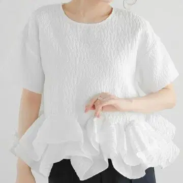 fitmore 핏모아 커브 프릴 자카드 상의