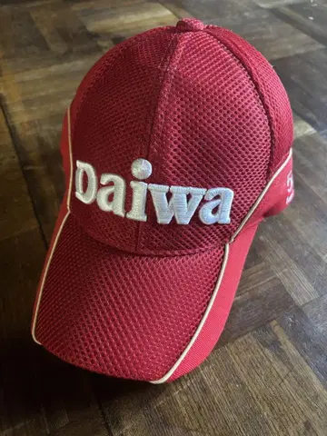 Daiwa 구 로고 메쉬 모자 50주년 기념 빨간색