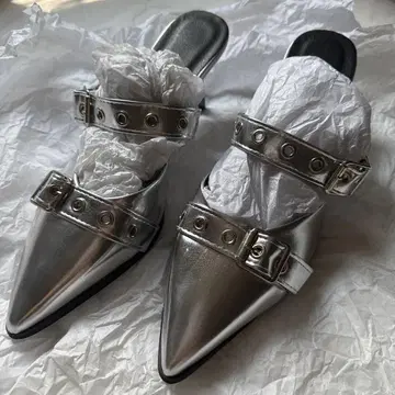 sheena 아일렛 벨트 뮬 펌프스 실버 24cm