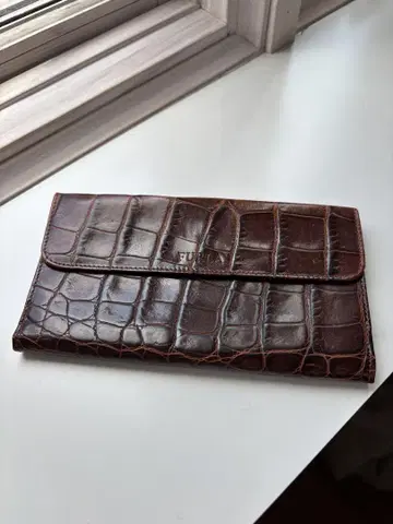 [used] FURLA 브라운 크로커다일 패턴 천연 가죽 장지갑