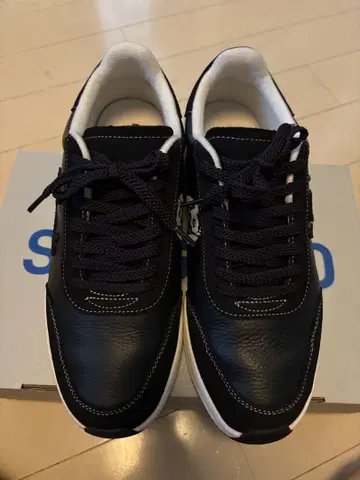 컨디션 최상 상가쵸 스니커즈 뱅크시 늉