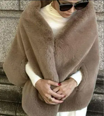JENNE 리치 볼륨 퍼 케이프