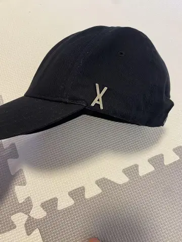 VARZAR 캡 블랙 Stud logo over fit ball cap