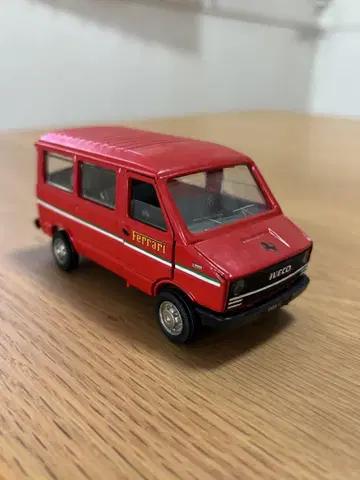 Ferrari Iveco 미니카 레드