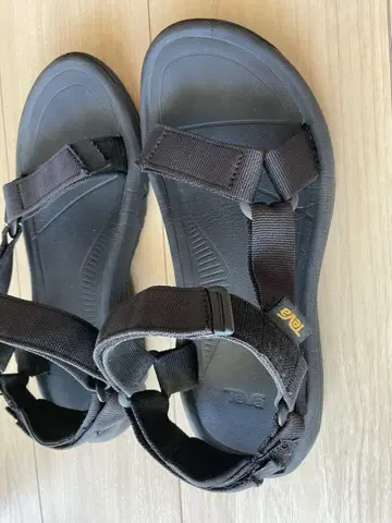 Teva 블랙 샌들 테바