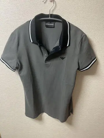 EMPORIO ARMANI 그레이 피케 셔츠 S 사이즈