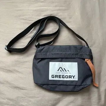 GREGORY 블랙 숄더백