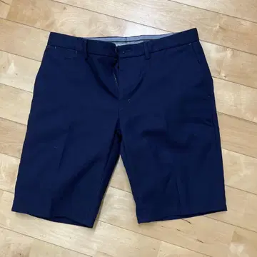 FACTOTUM 네이비 숏팬츠