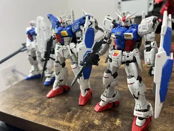 건담 GP01 시험 제작 1호기 3기종 세트 페인팅 완성품 (1/144)